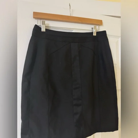 Ann Taylor Pencil Black Skirt Size 8 - Picture 2 of 4